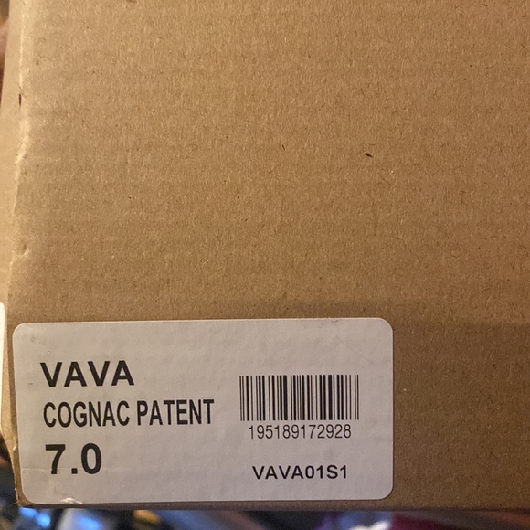 Steve Madden VaVa Cognac Stiletto boot AND matching purse - Picture 10 of 10